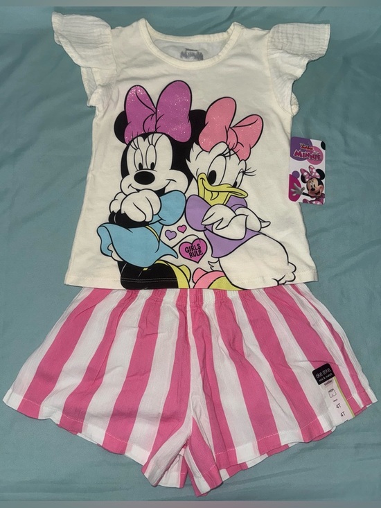 Disney Other - Disney Girls Minnie & Daisy Beige Top with Pink-and-White Striped Shorts